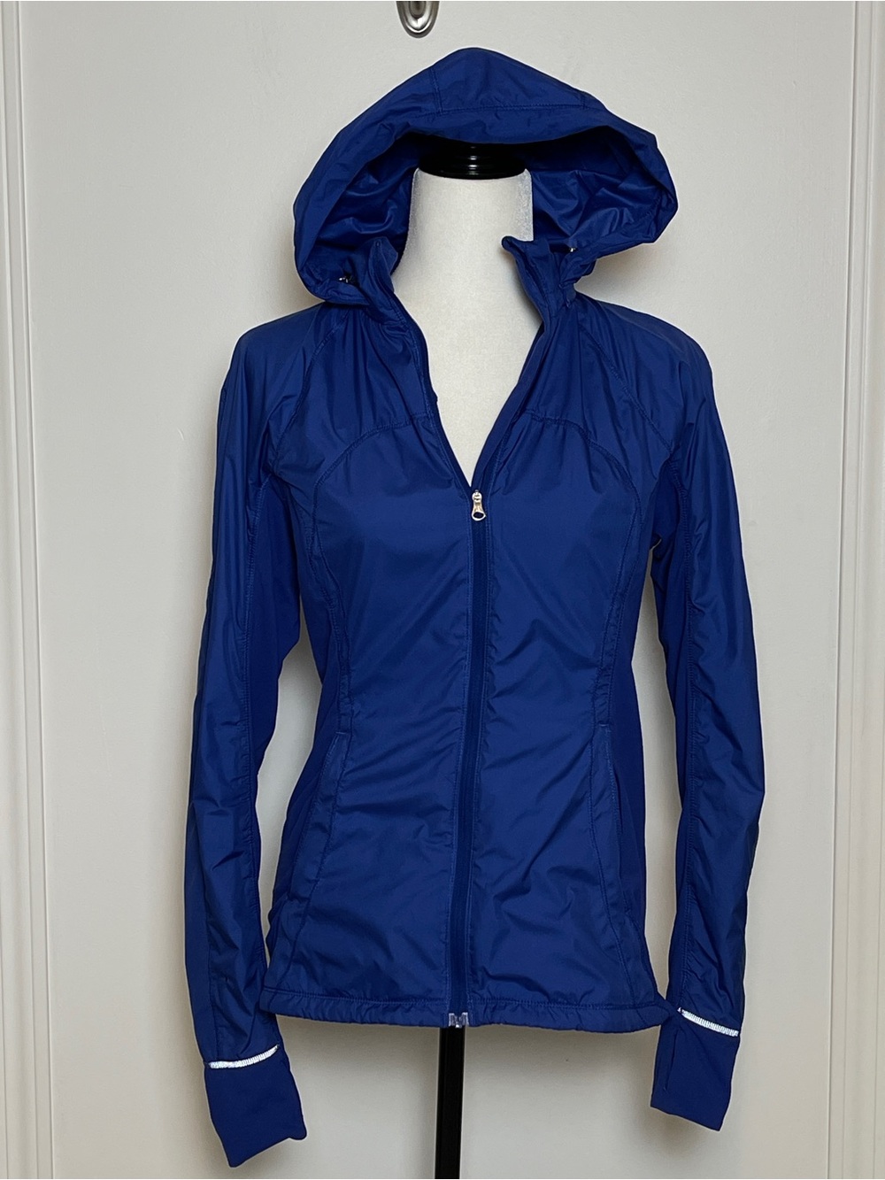 Lululemon Women's Lightweight Hooded Jacket size 8